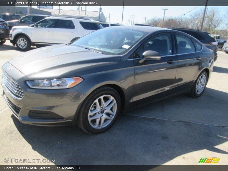 Magnetic Metallic / Charcoal Black 2016 Ford Fusion SE