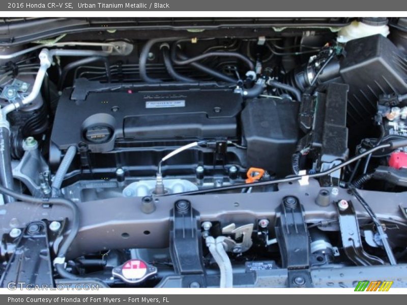 Urban Titanium Metallic / Black 2016 Honda CR-V SE