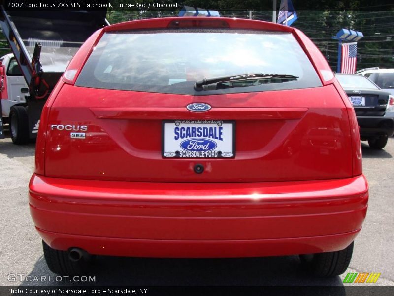 Infra-Red / Charcoal 2007 Ford Focus ZX5 SES Hatchback