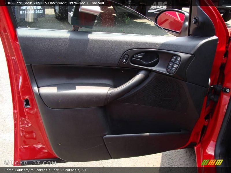 Infra-Red / Charcoal 2007 Ford Focus ZX5 SES Hatchback