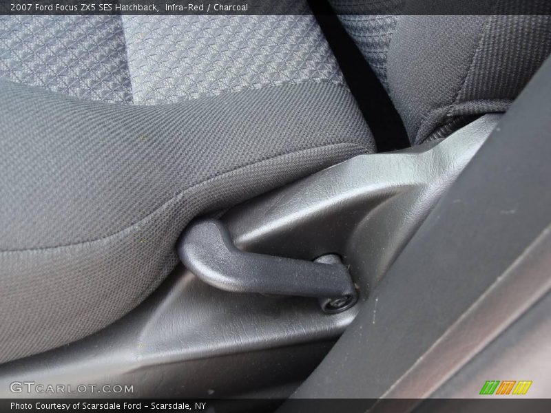 Infra-Red / Charcoal 2007 Ford Focus ZX5 SES Hatchback