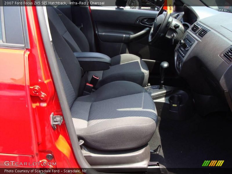 Infra-Red / Charcoal 2007 Ford Focus ZX5 SES Hatchback