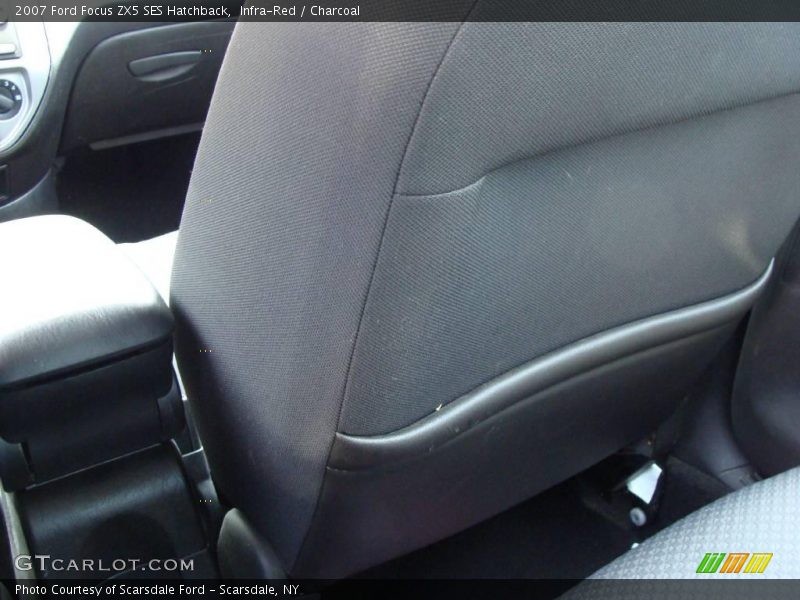 Infra-Red / Charcoal 2007 Ford Focus ZX5 SES Hatchback