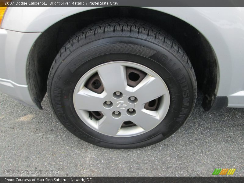 Bright Silver Metallic / Pastel Slate Gray 2007 Dodge Caliber SE