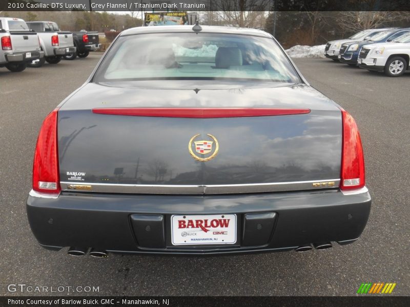 Grey Flannel / Titanium/Dark Titanium 2010 Cadillac DTS Luxury