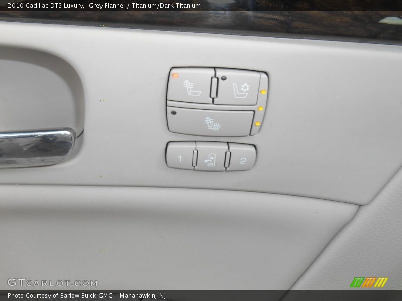 Grey Flannel / Titanium/Dark Titanium 2010 Cadillac DTS Luxury