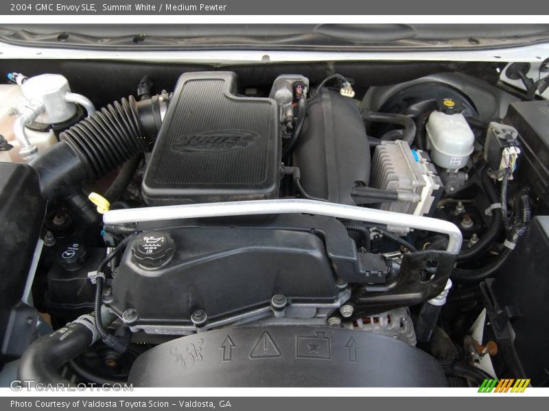 Summit White / Medium Pewter 2004 GMC Envoy SLE