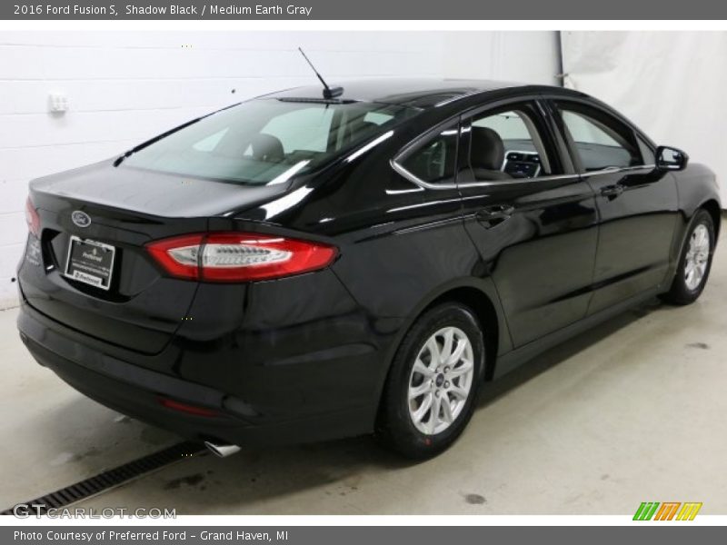 Shadow Black / Medium Earth Gray 2016 Ford Fusion S