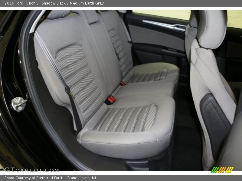 Shadow Black / Medium Earth Gray 2016 Ford Fusion S