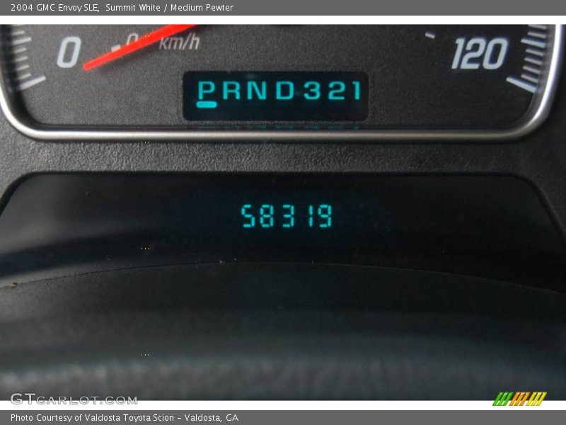 Summit White / Medium Pewter 2004 GMC Envoy SLE