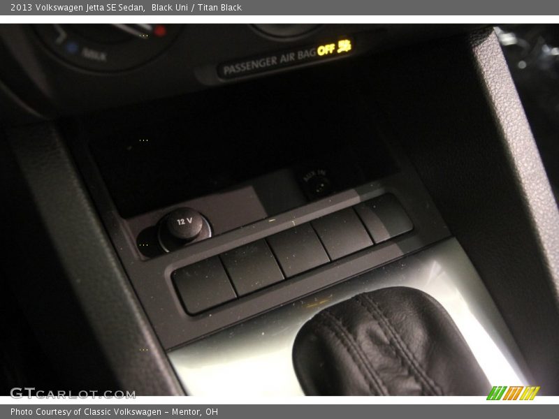 Black Uni / Titan Black 2013 Volkswagen Jetta SE Sedan