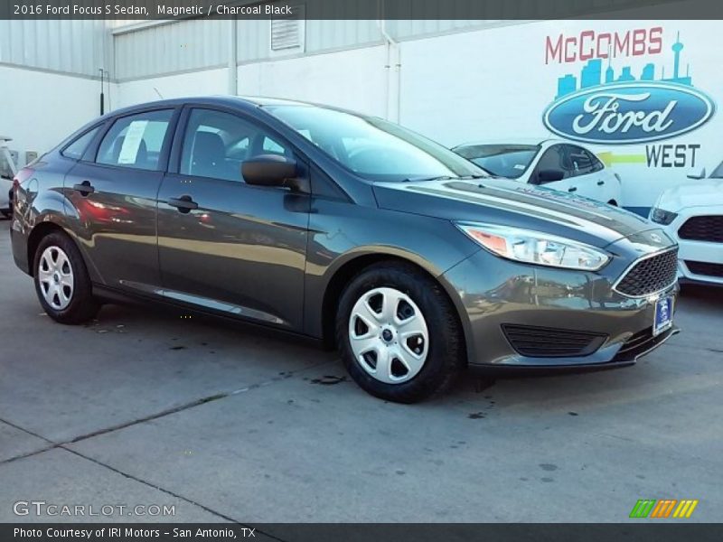 Magnetic / Charcoal Black 2016 Ford Focus S Sedan