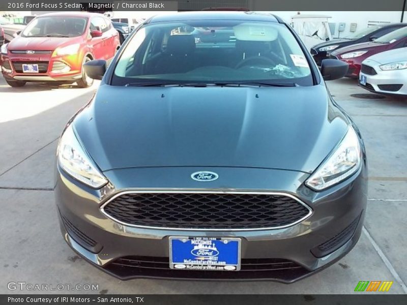 Magnetic / Charcoal Black 2016 Ford Focus S Sedan