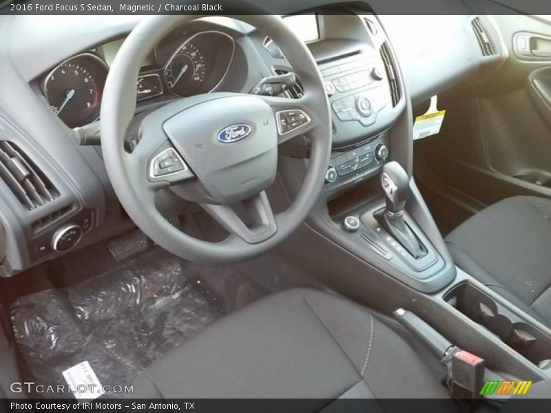 Magnetic / Charcoal Black 2016 Ford Focus S Sedan