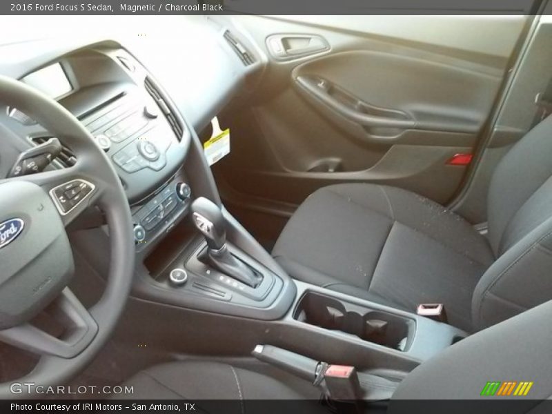 Magnetic / Charcoal Black 2016 Ford Focus S Sedan
