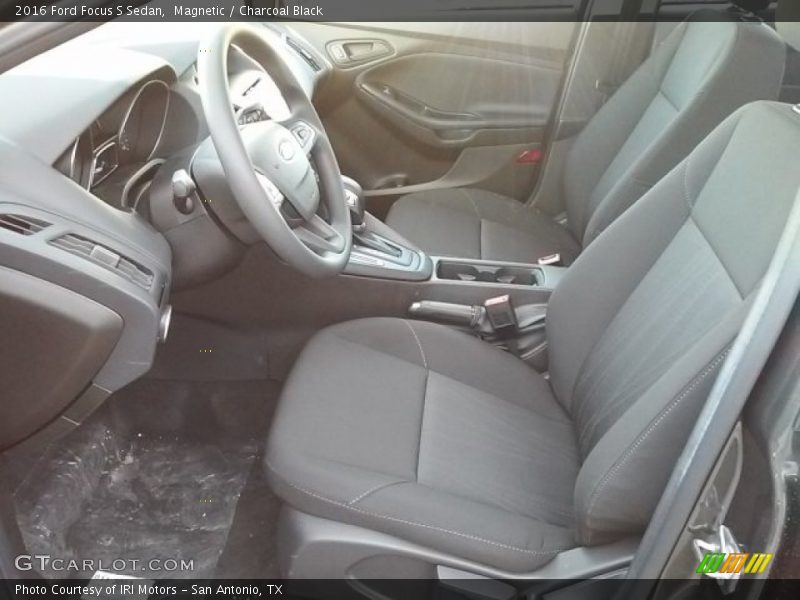 Magnetic / Charcoal Black 2016 Ford Focus S Sedan