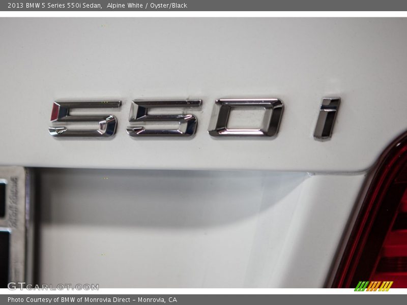 Alpine White / Oyster/Black 2013 BMW 5 Series 550i Sedan