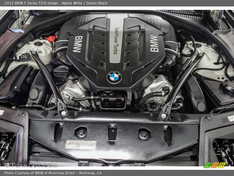 Alpine White / Oyster/Black 2013 BMW 5 Series 550i Sedan