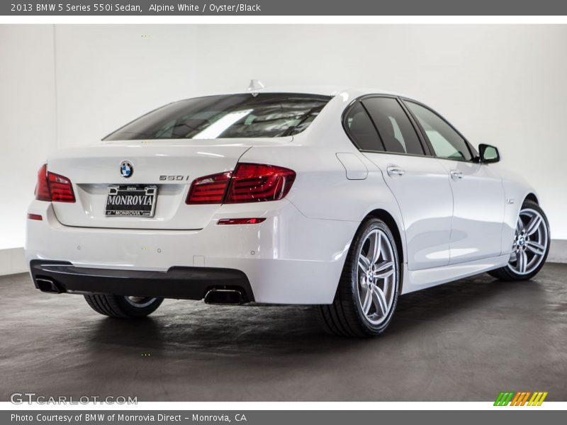 Alpine White / Oyster/Black 2013 BMW 5 Series 550i Sedan