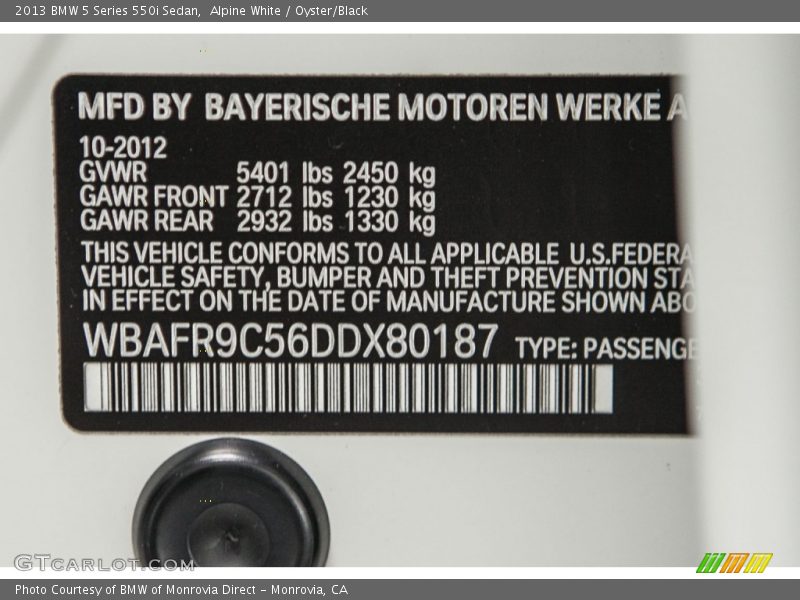 Alpine White / Oyster/Black 2013 BMW 5 Series 550i Sedan
