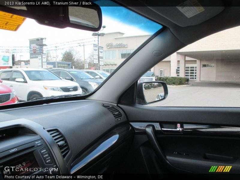 Titanium Silver / Black 2013 Kia Sorento LX AWD