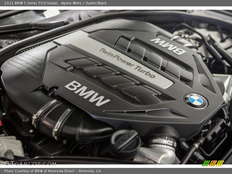 Alpine White / Oyster/Black 2013 BMW 5 Series 550i Sedan