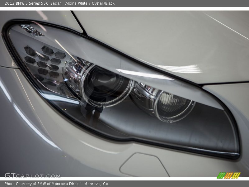 Alpine White / Oyster/Black 2013 BMW 5 Series 550i Sedan