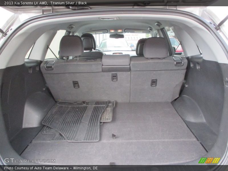 Titanium Silver / Black 2013 Kia Sorento LX AWD