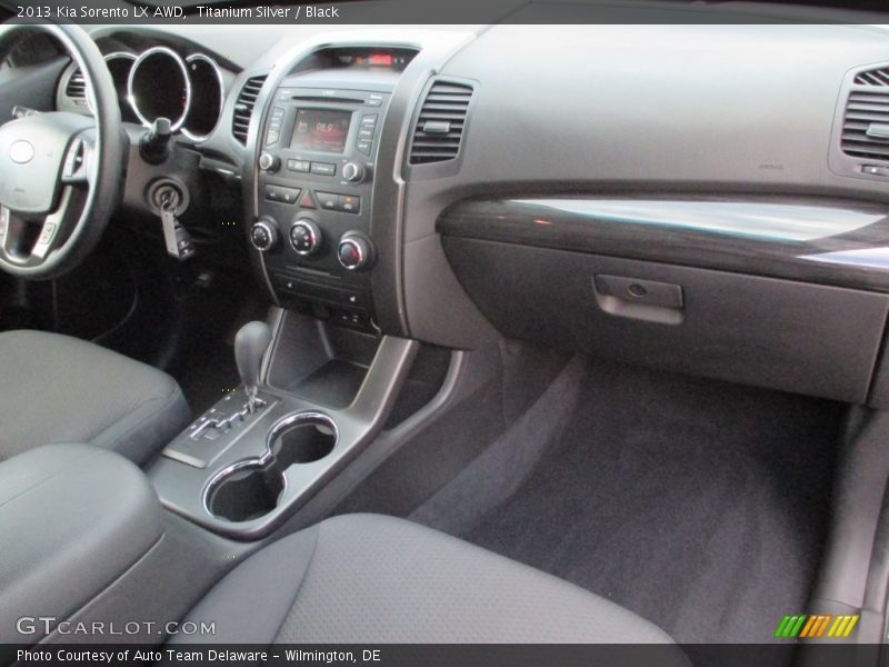 Titanium Silver / Black 2013 Kia Sorento LX AWD