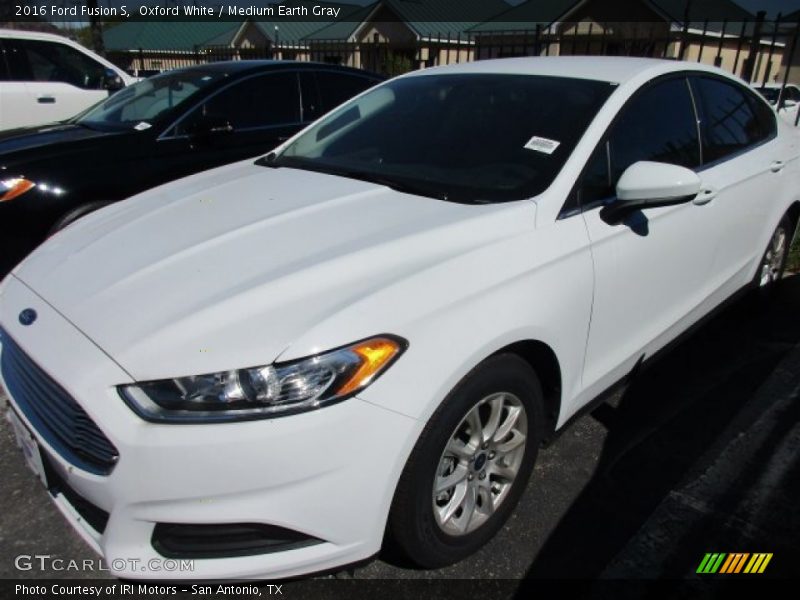Oxford White / Medium Earth Gray 2016 Ford Fusion S