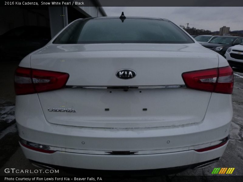 Snow White Pearl / Black 2016 Kia Cadenza