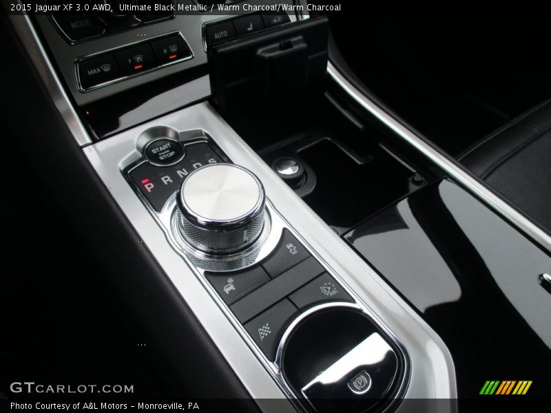 Ultimate Black Metallic / Warm Charcoal/Warm Charcoal 2015 Jaguar XF 3.0 AWD