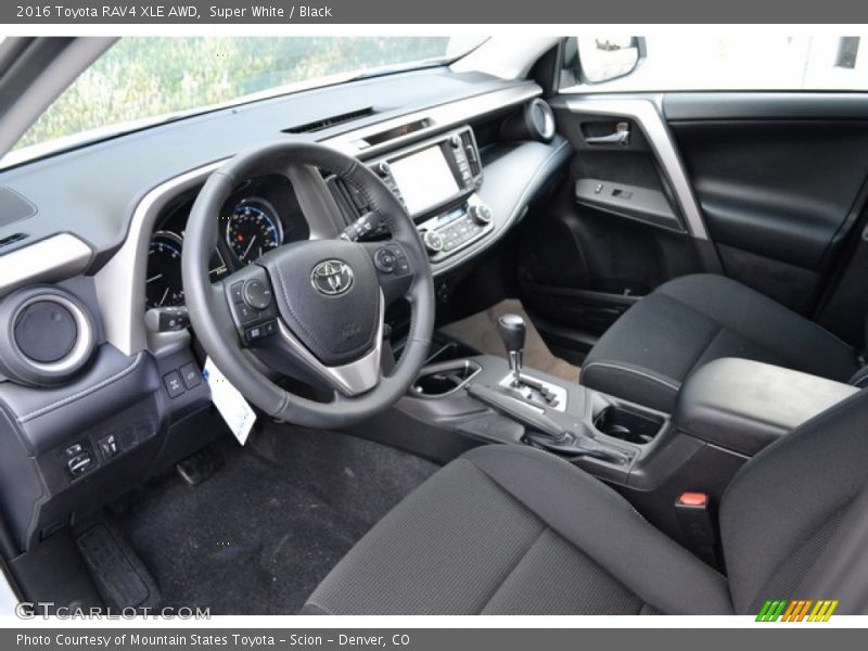 Super White / Black 2016 Toyota RAV4 XLE AWD