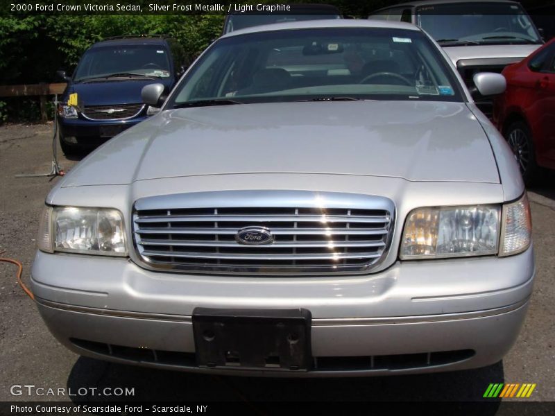 Silver Frost Metallic / Light Graphite 2000 Ford Crown Victoria Sedan