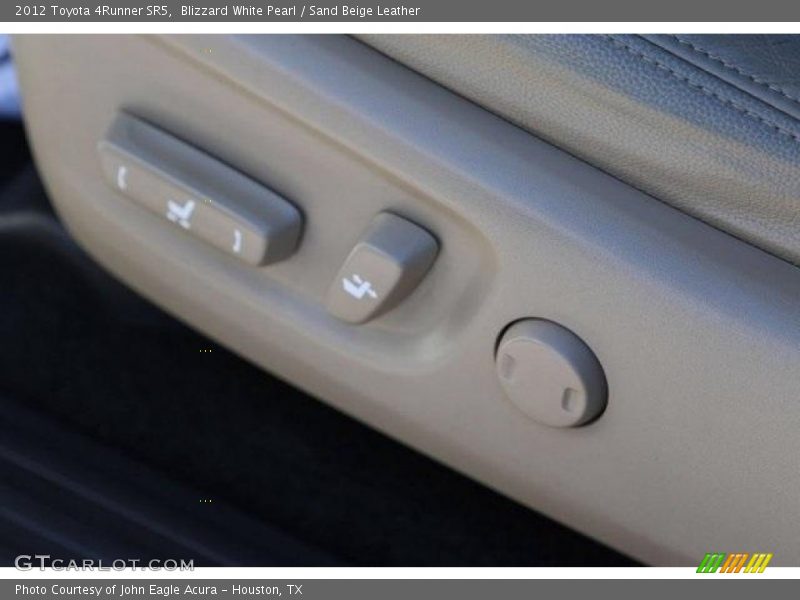 Blizzard White Pearl / Sand Beige Leather 2012 Toyota 4Runner SR5