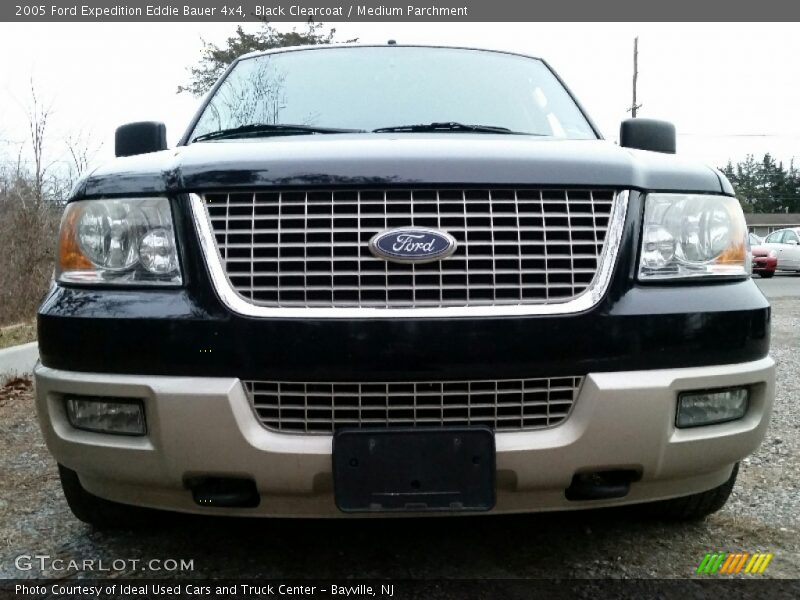 Black Clearcoat / Medium Parchment 2005 Ford Expedition Eddie Bauer 4x4