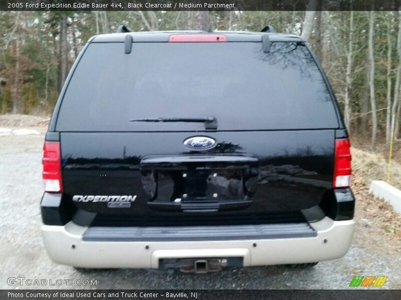 Black Clearcoat / Medium Parchment 2005 Ford Expedition Eddie Bauer 4x4