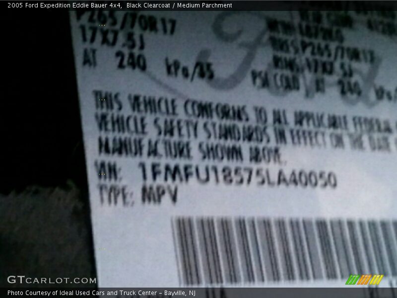 Black Clearcoat / Medium Parchment 2005 Ford Expedition Eddie Bauer 4x4
