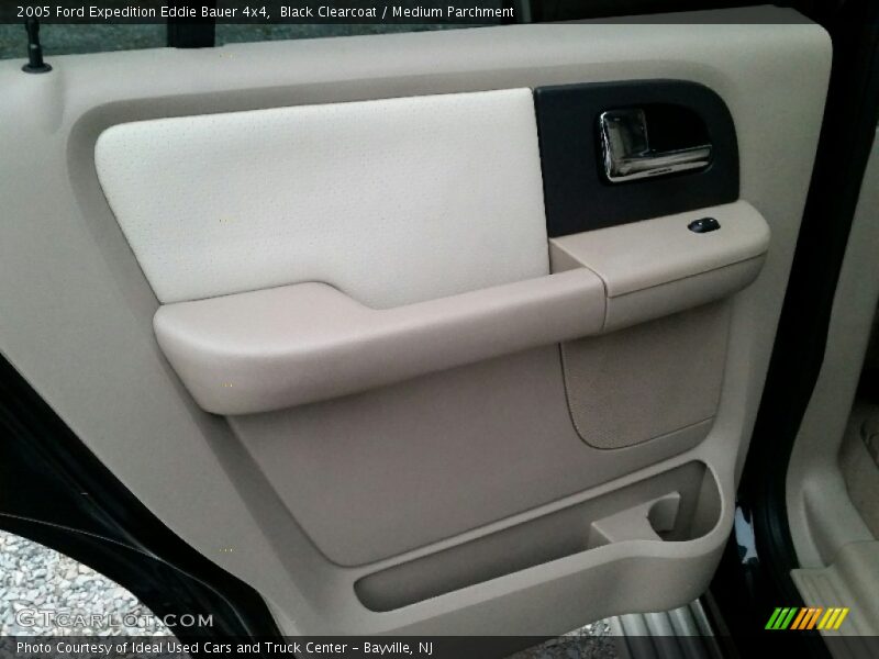 Black Clearcoat / Medium Parchment 2005 Ford Expedition Eddie Bauer 4x4