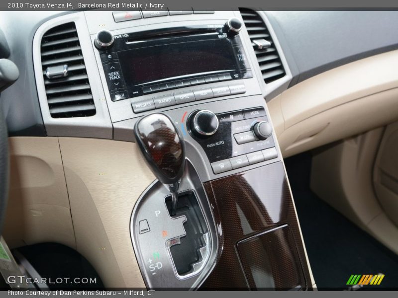 Barcelona Red Metallic / Ivory 2010 Toyota Venza I4