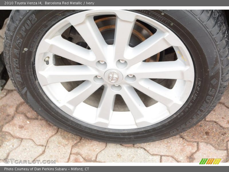 Barcelona Red Metallic / Ivory 2010 Toyota Venza I4