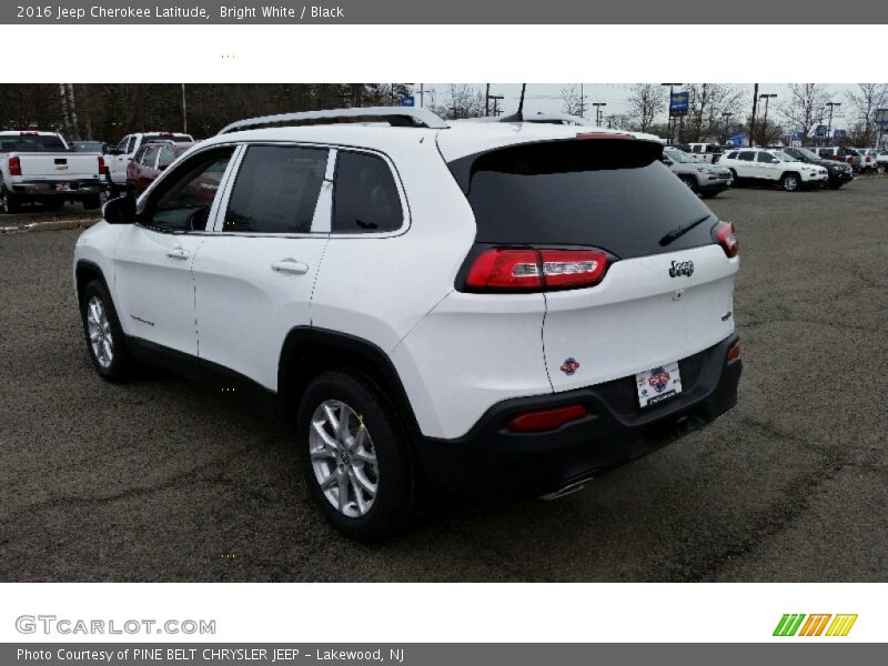 Bright White / Black 2016 Jeep Cherokee Latitude