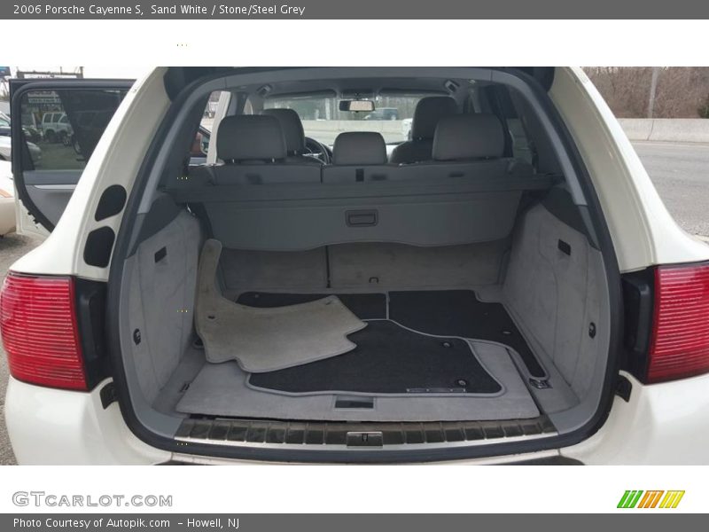 Sand White / Stone/Steel Grey 2006 Porsche Cayenne S
