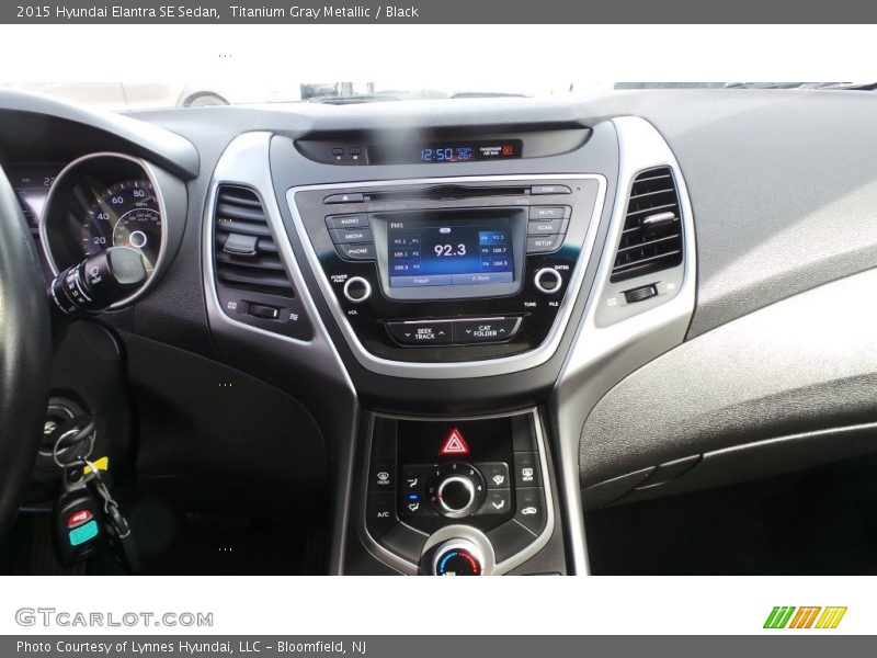 Titanium Gray Metallic / Black 2015 Hyundai Elantra SE Sedan