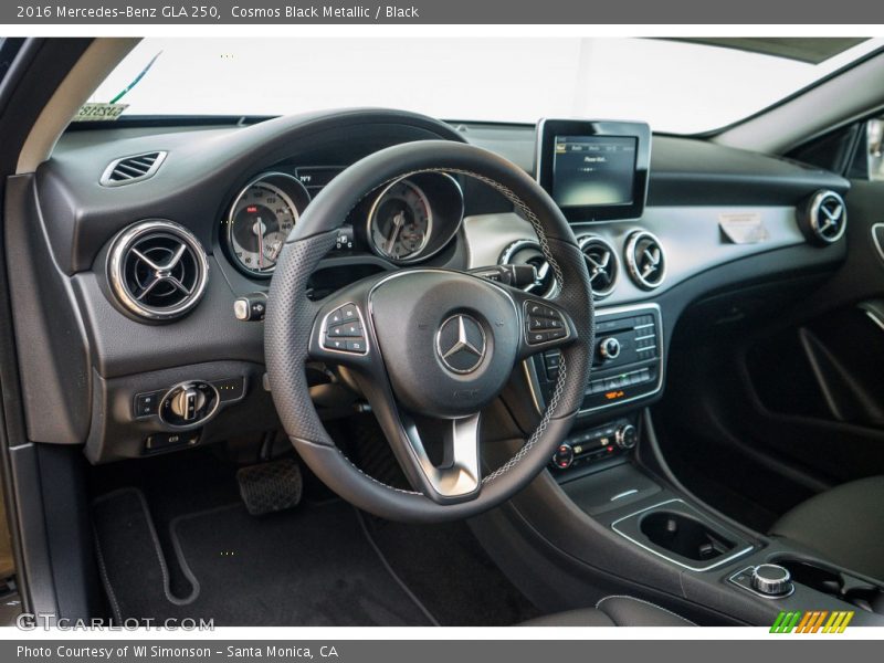 Cosmos Black Metallic / Black 2016 Mercedes-Benz GLA 250