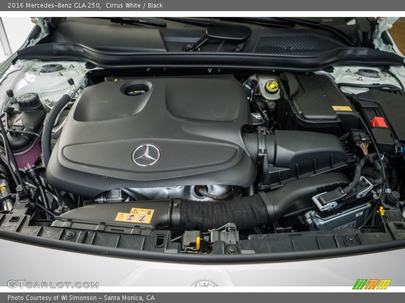 Cirrus White / Black 2016 Mercedes-Benz GLA 250