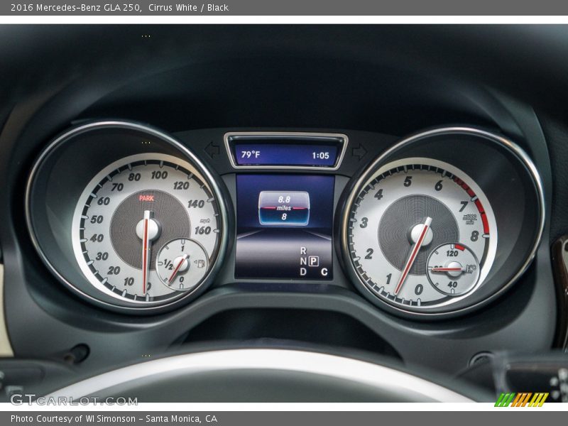 Cirrus White / Black 2016 Mercedes-Benz GLA 250