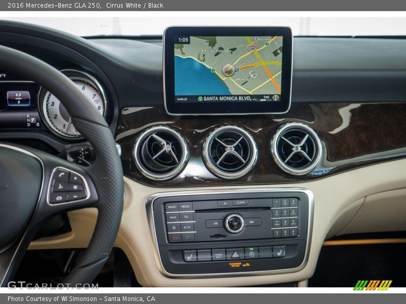 Cirrus White / Black 2016 Mercedes-Benz GLA 250