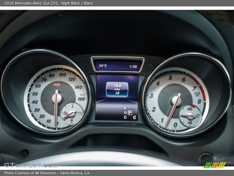 Night Black / Black 2016 Mercedes-Benz GLA 250
