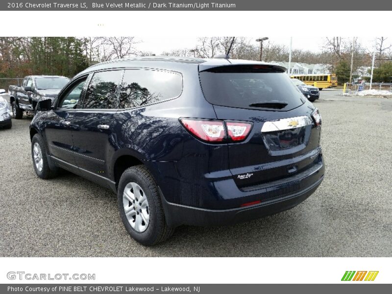 Blue Velvet Metallic / Dark Titanium/Light Titanium 2016 Chevrolet Traverse LS